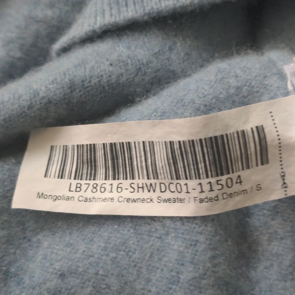 Quince 100% Cashmere  Crewneck Sweater,  Size S., NWOT,  Faded Denim Blue - Picture 6 of 7